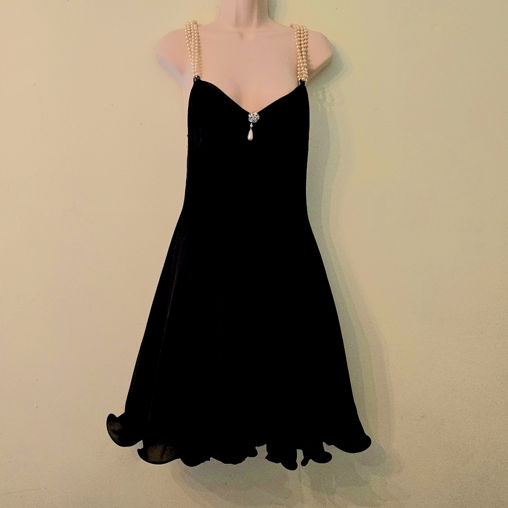 New Ashlee by California Black Chiffon Dress with White Pearl Straps Size 8